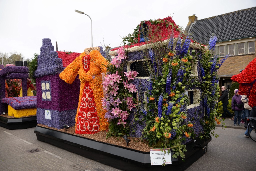 ../Images/Bloemencorso Noordwijkerhout 081.jpg